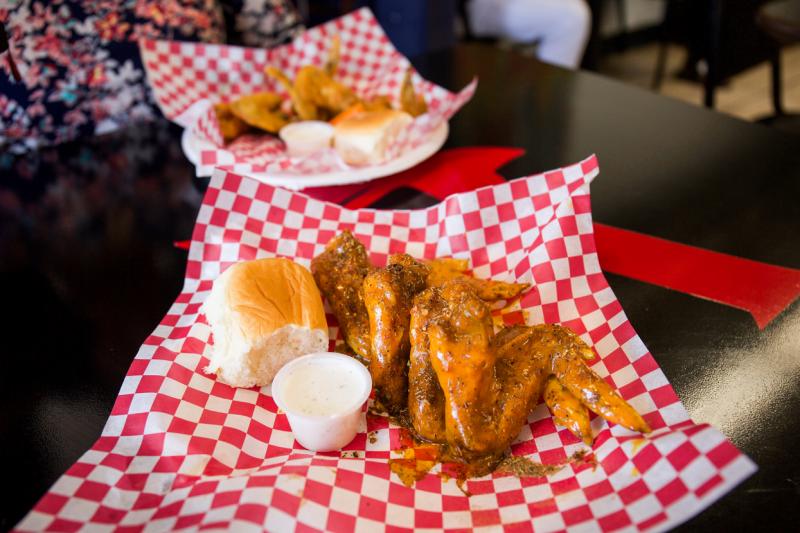 Memphis Hot Wing Trail The Best Chicken Wings In Memphis I Love Memphis